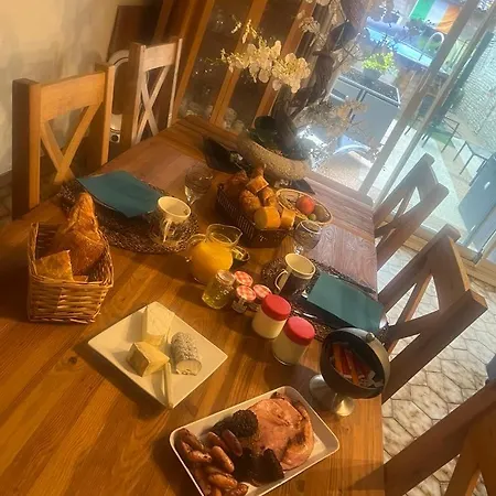 Maison Le Trefle 4* Chef-Boutonne