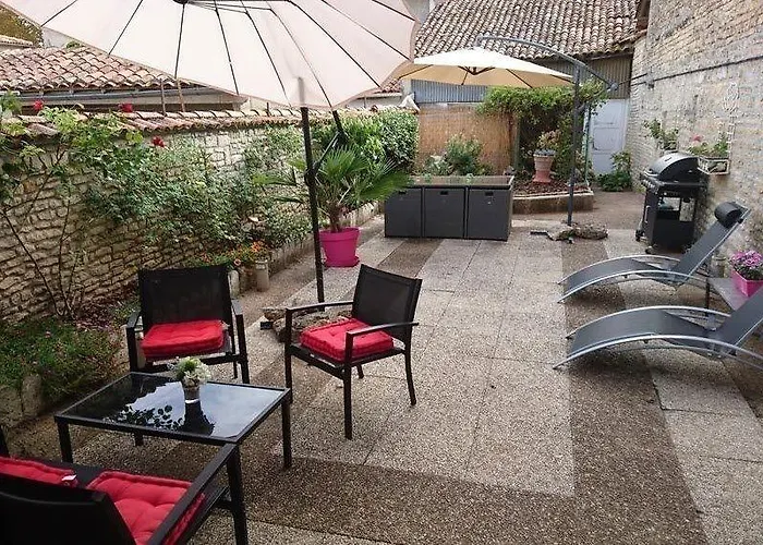 Pensión Maison Le Trefle Chef-Boutonne